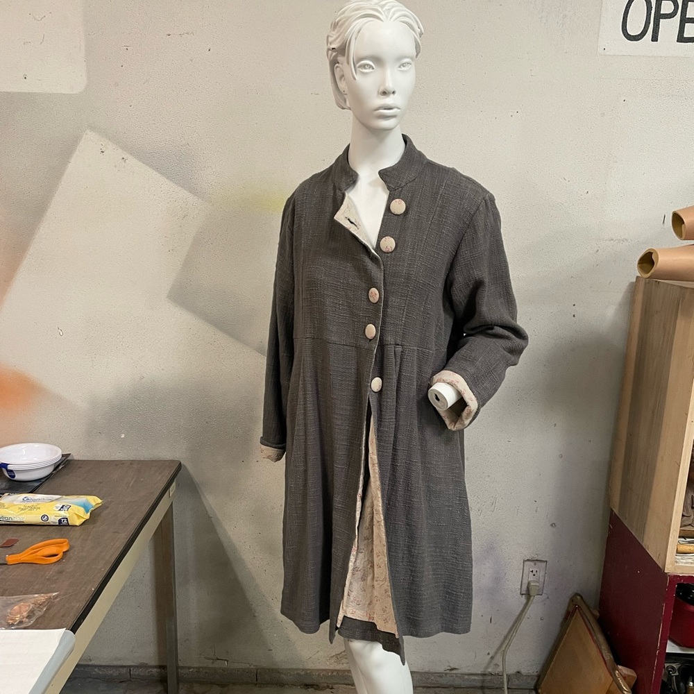 Les Ours 5 button coat